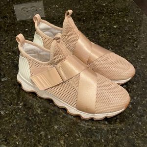 Sorel Kinetic Sneaker- Rose gold
